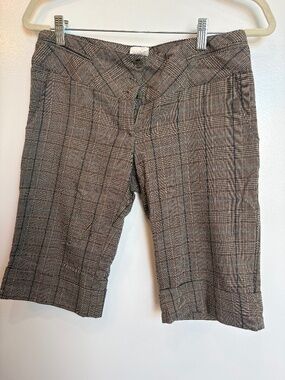 Plaid High-Waisted Bermuda Shorts